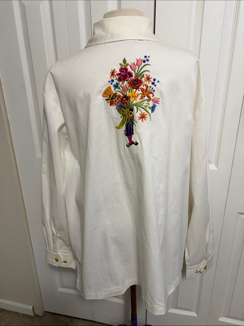 Bob Mackie Wearable “Parade of the Flowers” White Full-Zip Embroidered Jacket - Picture 9 of 16